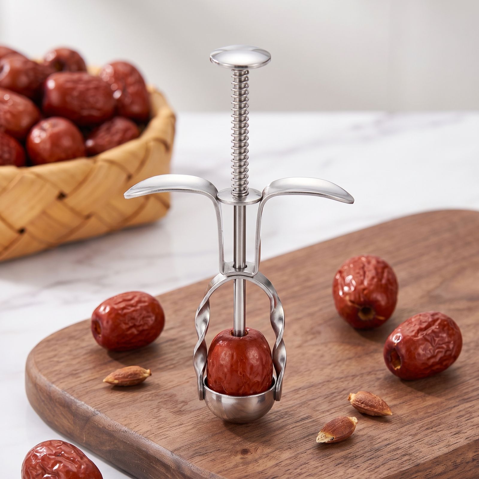 Stainless Steel Red Date Pitte - đánh giá và giá Kitchen Gadgets Baking